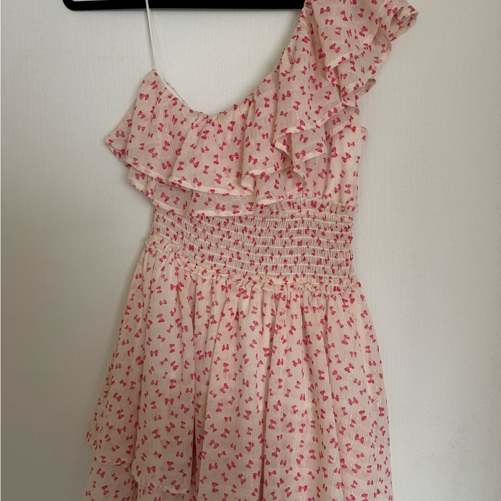 Francesca’s size large NWT Pink Ruffled One-Shoulder Dress